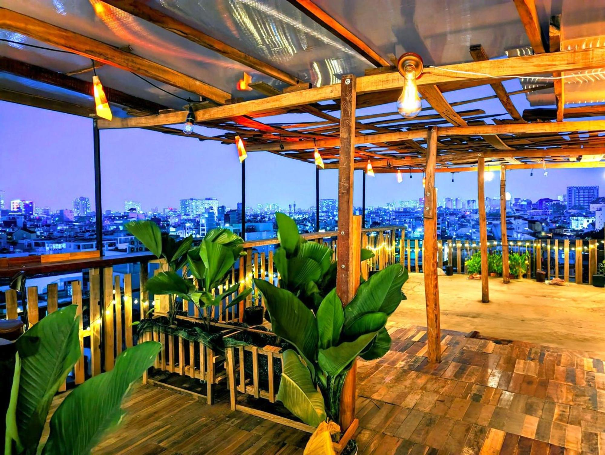 The Gk House Hostel, Ecolliving, Central City, Natural Wooden, Chill View Rooftop, Restaurant And Cocktail Bar Bandar Ho Chi Minh Luaran gambar
