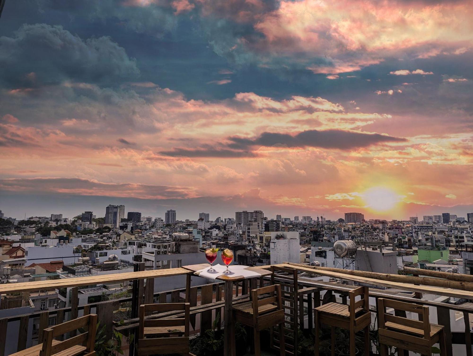 The Gk House Hostel, Ecolliving, Central City, Natural Wooden, Chill View Rooftop, Restaurant And Cocktail Bar Bandar Ho Chi Minh Luaran gambar